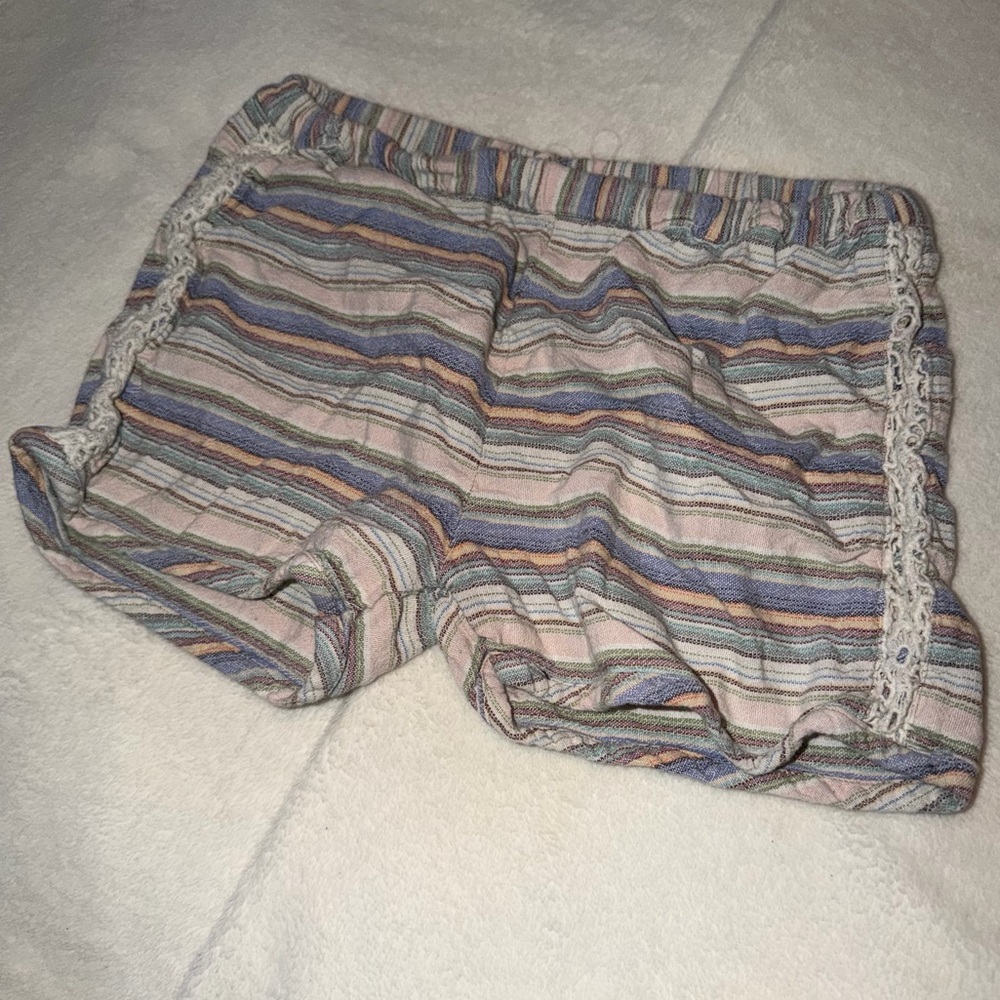 Striped kid’s Shorts with Lace Trim